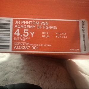 Brand new, never been worn jr phnom van football cleats